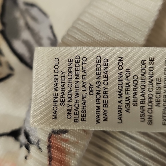 White House / Black Market Floral Long Sleeve Blouse - Picture 11 of 11